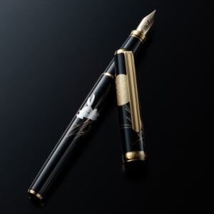 Platinum Vicoh Kanazawa Gold Leaf Moon & Rabbit Fountain Pen